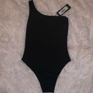 one shoulder black bodysuit